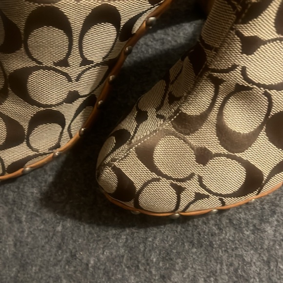 Clogs. - Picture 6 of 8